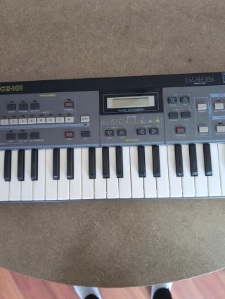 Casio CZ-101 Sintetizador