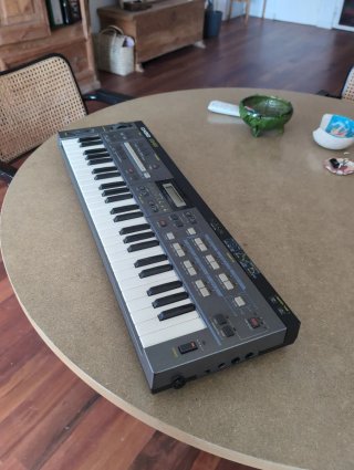 Casio CZ-101 Sintetizador