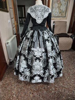 Traje de Fallera Adulta con 3 Corpiños 38.40