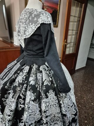 Traje de Fallera Adulta con 3 Corpiños 38.40