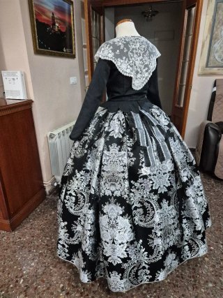 Traje de Fallera Adulta con 3 Corpiños 38.40