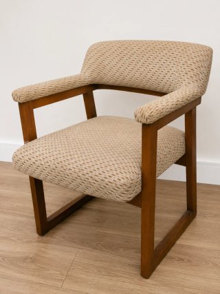Silla de comedor tapizada madera