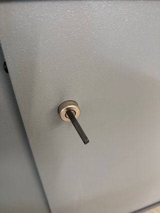 Mueble bajo de oficina metálico gris