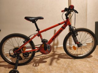 Bicicleta infantil BTWIN roja