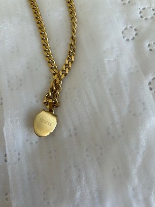 Collar Guess Dorado Unisex