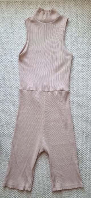 Mono beige mujer