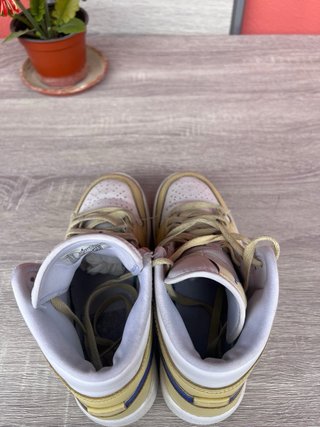 Scarpe Jordan Mid Bianche e Gialle