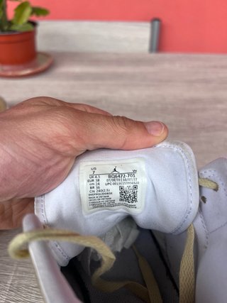 Scarpe Jordan Mid Bianche e Gialle
