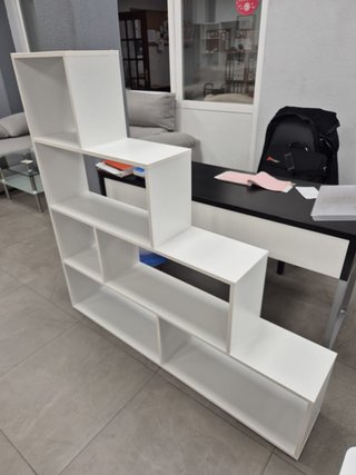 ESTANTERIA DISEÑO ESCALONADO LIBRERIA MODERNA BCO