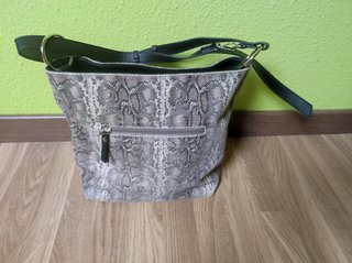 Bolso Hombro Serpiente Gris y Blanco
