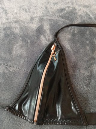 Conjunto lencero negro con cremallera
