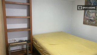 Piso en alquiler en Trinitat en Valencia