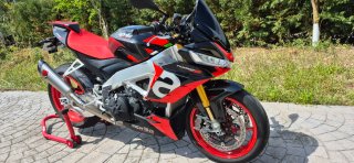 Aprilia tuono v4 factory