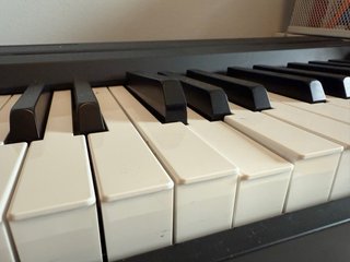 Yamaha P-45 + mueble + banqueta + pedal sustain