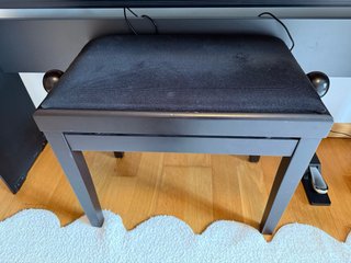 Yamaha P-45 + mueble + banqueta + pedal sustain