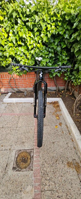 Bicicleta MTB CUBE 62