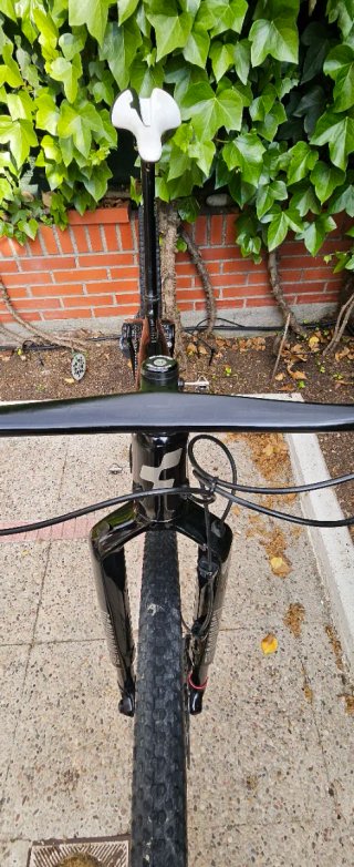 Bicicleta MTB CUBE 62