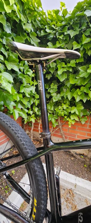 Bicicleta MTB CUBE 62