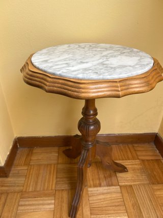 Mesita redonda madera y mármol