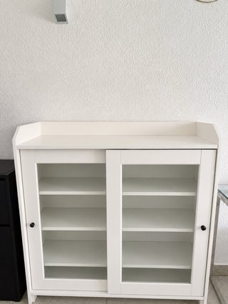 Mueble IKEA blanco puertas correderas cristal