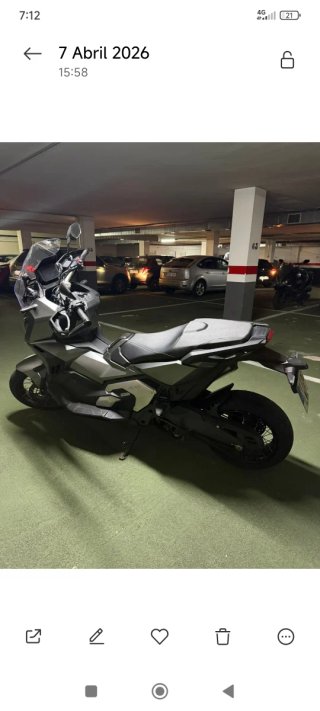 Honda X-ADV 750 gris 20.500 km