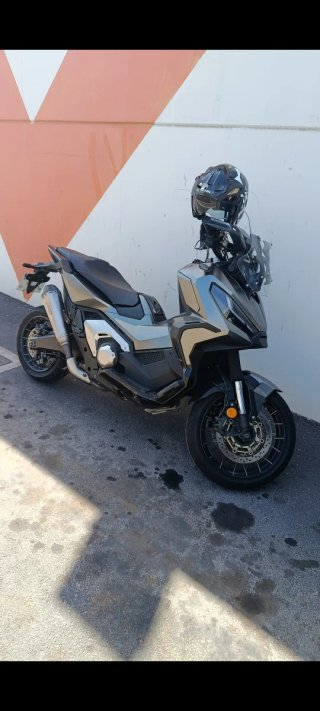Honda X-ADV 750 gris 20.500 km