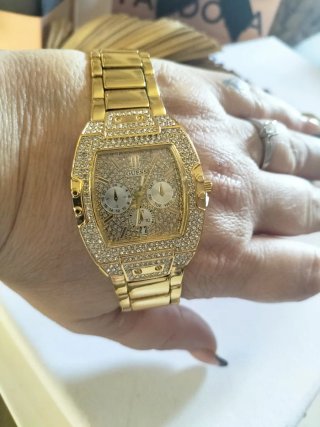 Reloj Guess Dorado con Cristales
