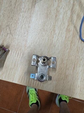 4 Termostatos, Resistencia y Placa Térmica