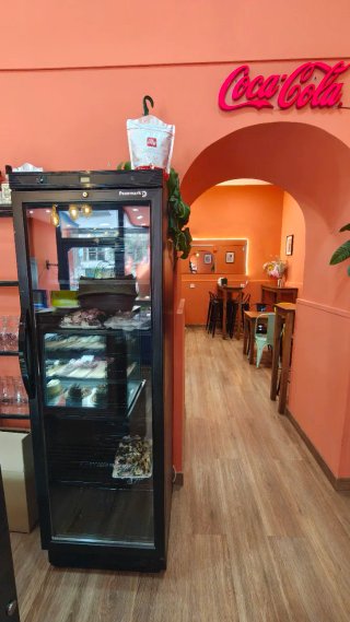 Mobiliario completo para local