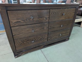 Cómoda de madera