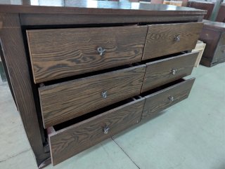 Cómoda de madera