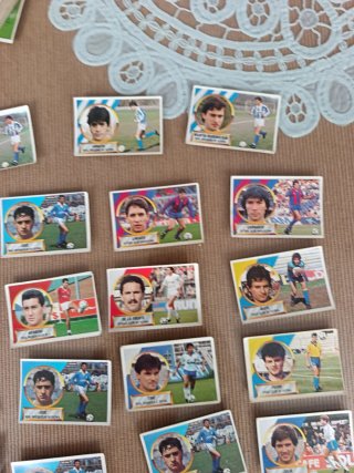 28 cromos fútbol 88/89