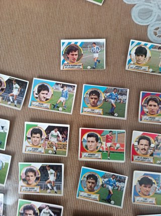 28 cromos fútbol 88/89