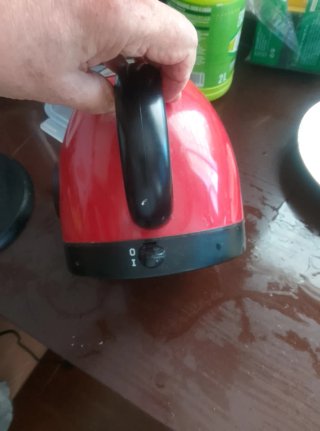 Tetera Eléctrica Roja con Termómetro