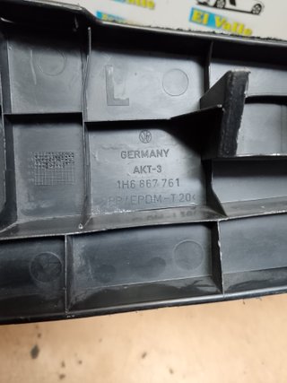 RECUBRIMIENTO SOPORTE BANDEJA VW GOLF III