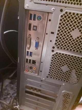 Ordenador con tv LG con 3 juegos PC