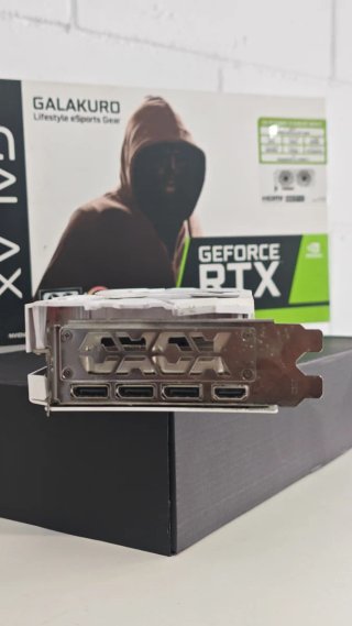 Tarjeta Gráfica GeForce RTX 3060 AMP White Edition