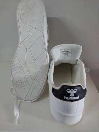 Zapatillas Hummel Blancas y Negras Nuevas.