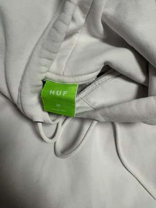 Sudadera HUF Blanca con Logo Ovalado Rojo