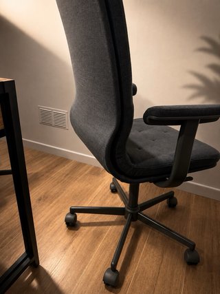 Silla de oficina IKEA gris tela