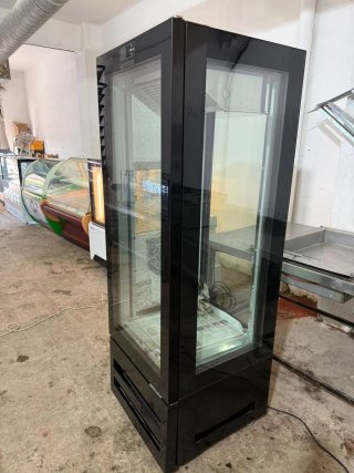 Vitrina expositora Infrico