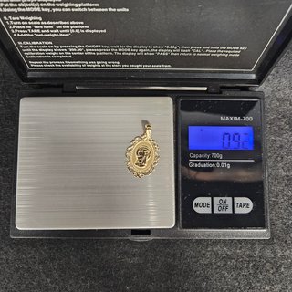 Colgante Oro 18K Virgen Niña 0.92gr 3cm