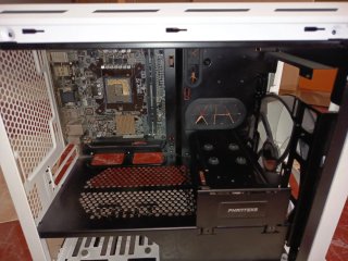 Gabinete PC Blanco con Ventilador