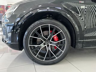 Audi Q8 50 TDI 210kW Black Line Plus quattro tip