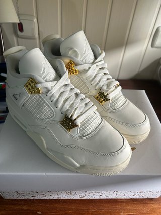 Jordan 4 Metallic Gold