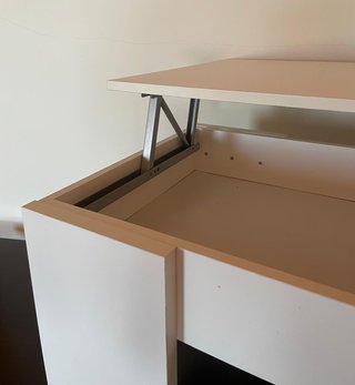 Mesa elevable blanca