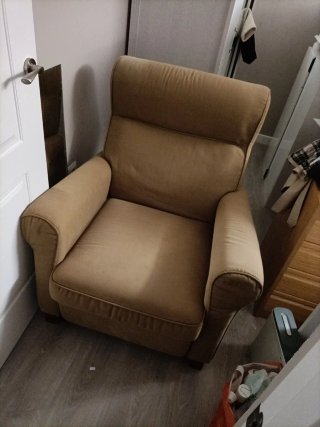 Butaca reclinable de tela color beige