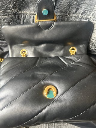 Borsetta Pinko Nera con Dettagli Oro