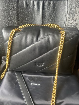 Borsetta Pinko Nera con Dettagli Oro
