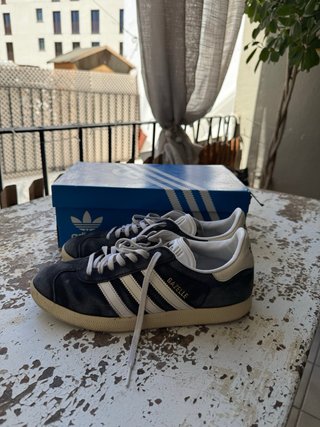 Adidas Gazelle Negras Talla 41 y 1/3